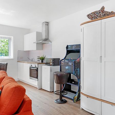 Modern Studio In Arnold Centre Nottingham Bagian luar foto